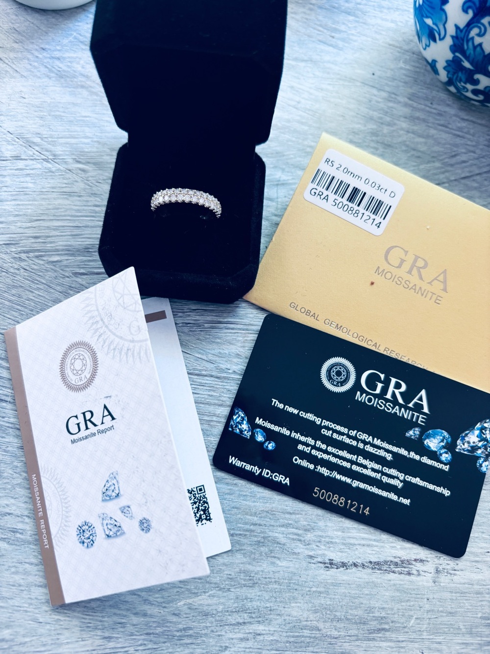 New in original box GRA Moissanite 3-Row Band Ring – Size 7